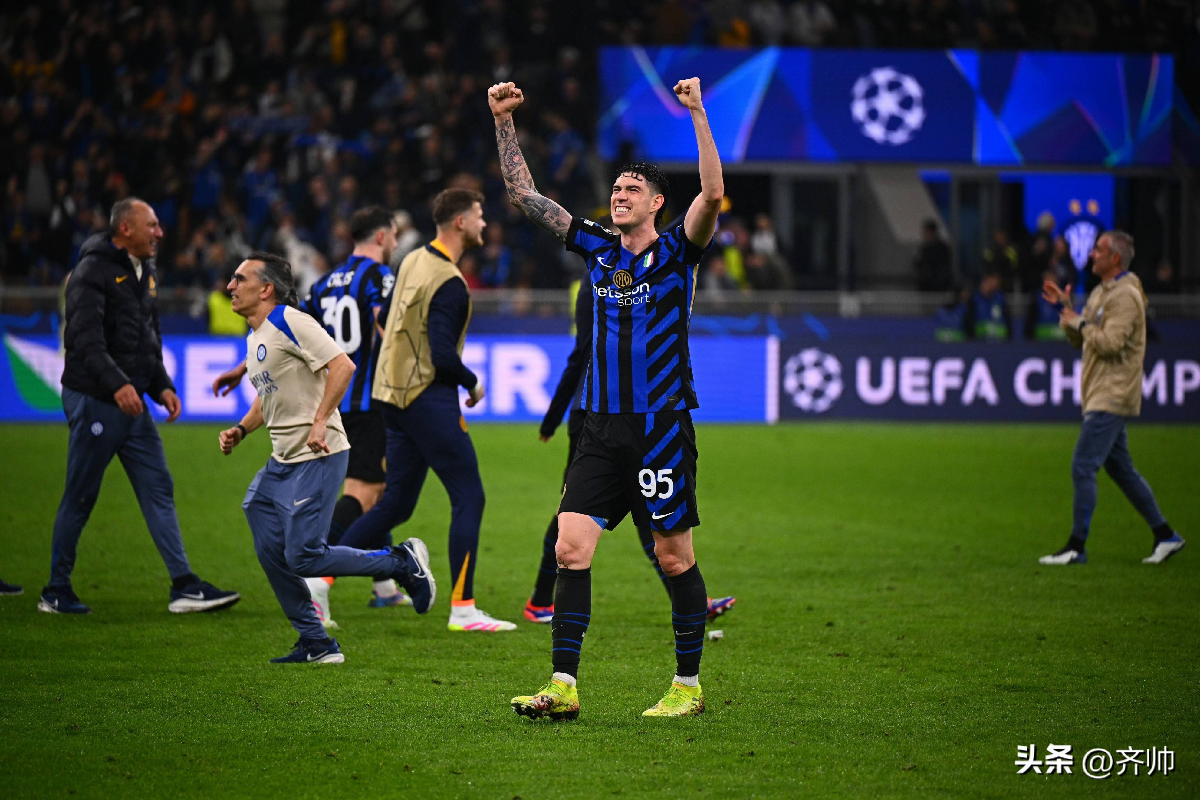 巴萨后防线再次犯错，球迷呼吁引入新援