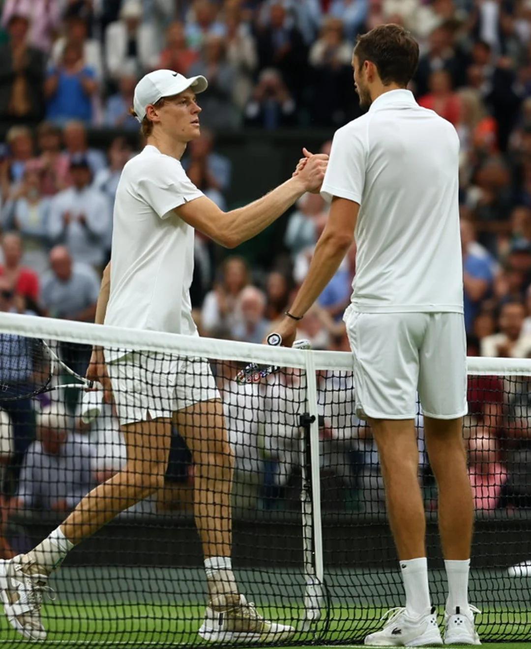 包含美国网球队爆冷英国网球队,梅德韦杰夫送出助攻的词条 包含美国网球队爆冷英国网球队,梅德韦杰夫送出助攻的词条