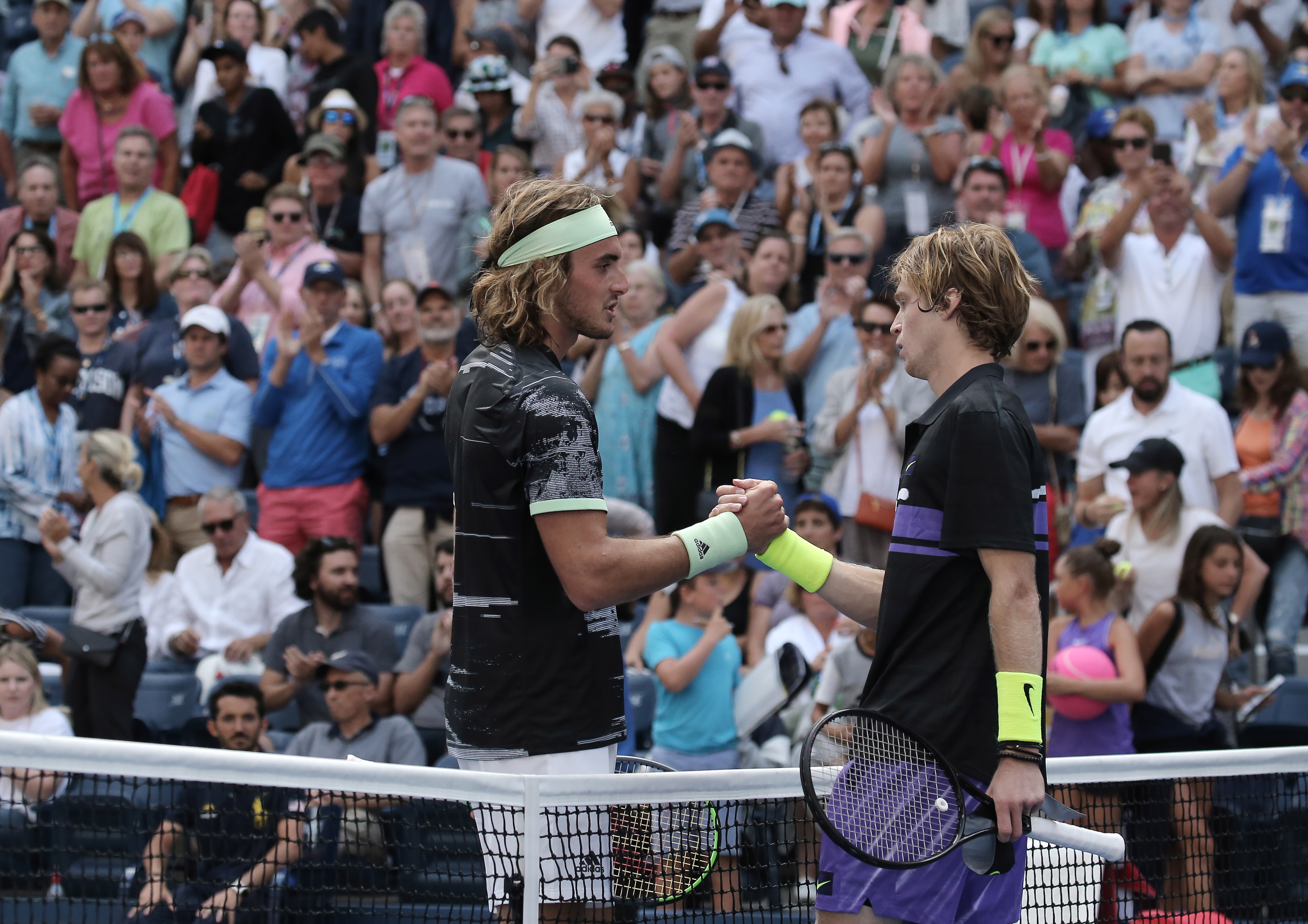 开云体育在线-德国网球队险胜意大利网球队，西西帕斯统治全场的简单介绍