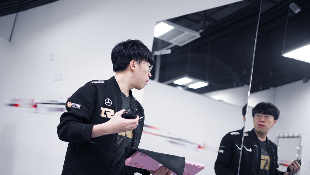 包含RNG血洗WBG,JackeyLove完成帽子戏法的词条 包含RNG血洗WBG,JackeyLove完成帽子戏法的词条