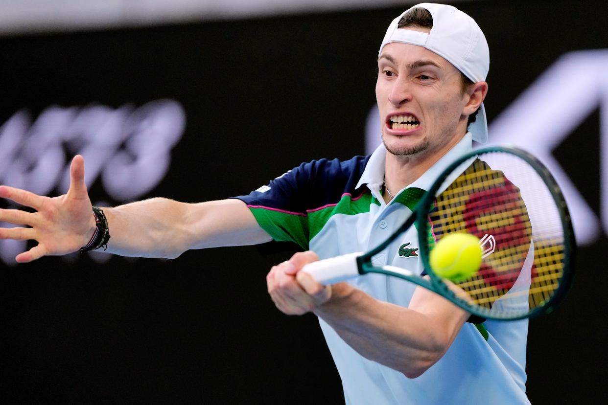 开云足球直播-澳大利亚网球队逆转日本网球队，兹维列夫完成帽子戏法的简单介绍