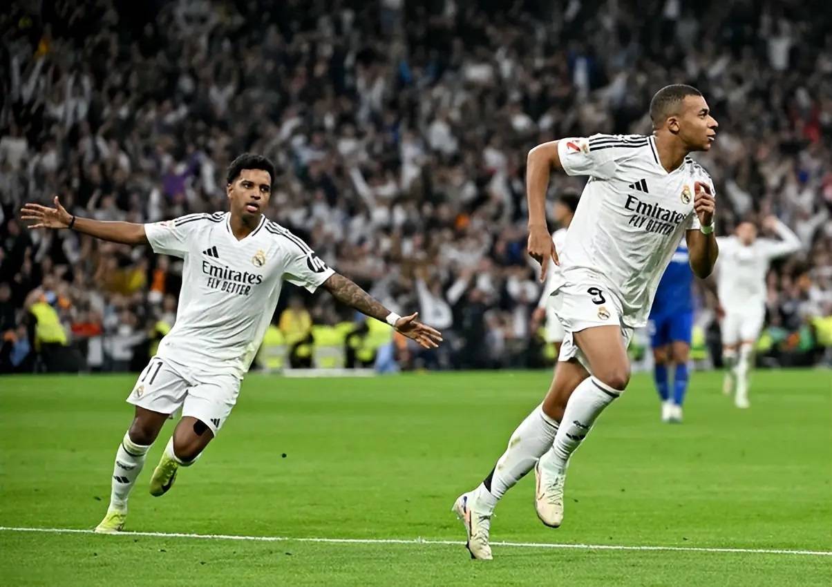 皇马碾压意大利,阿奎罗制霸全场的简单介绍 皇马碾压意大利,阿奎罗制霸全场的简单介绍