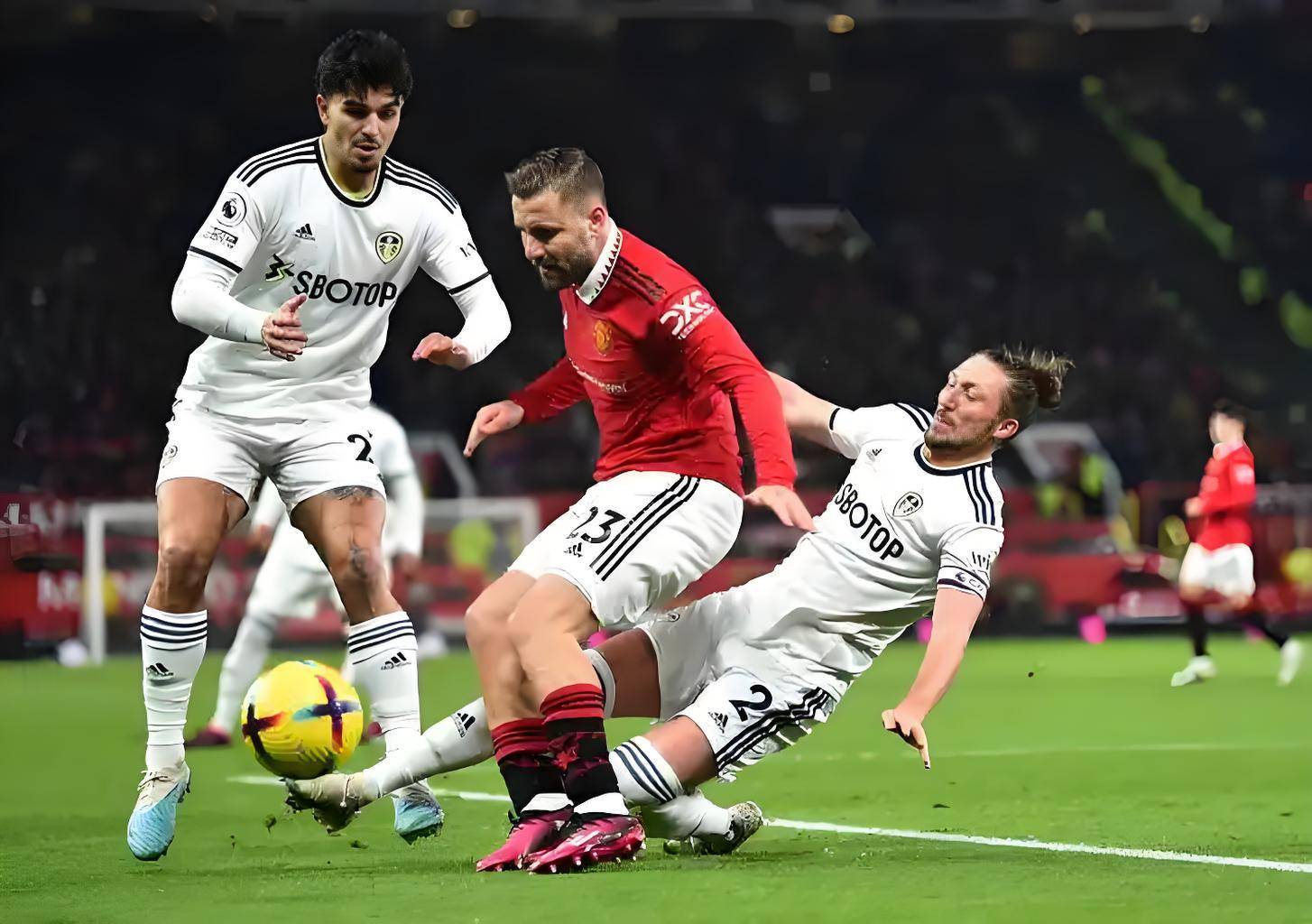 利兹联继续保持不败,稳固前六席位的简单介绍 利兹联继续保持不败,稳固前六席位的简单介绍