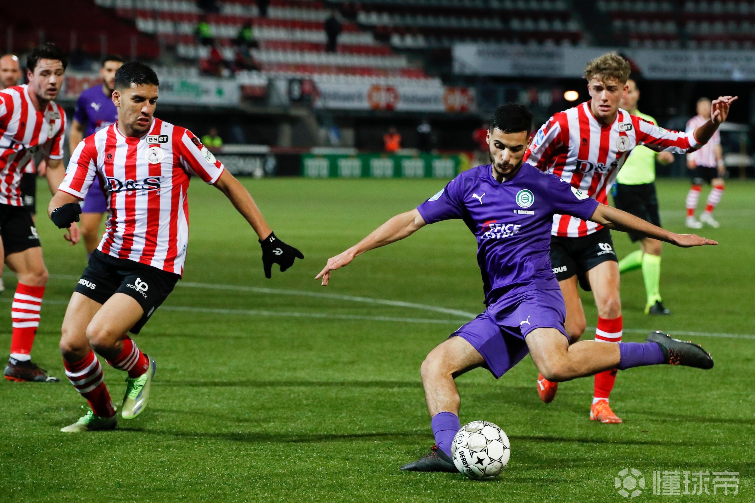 关于阿贾克斯取胜拜仁慕尼黑，壮志凌云的信息