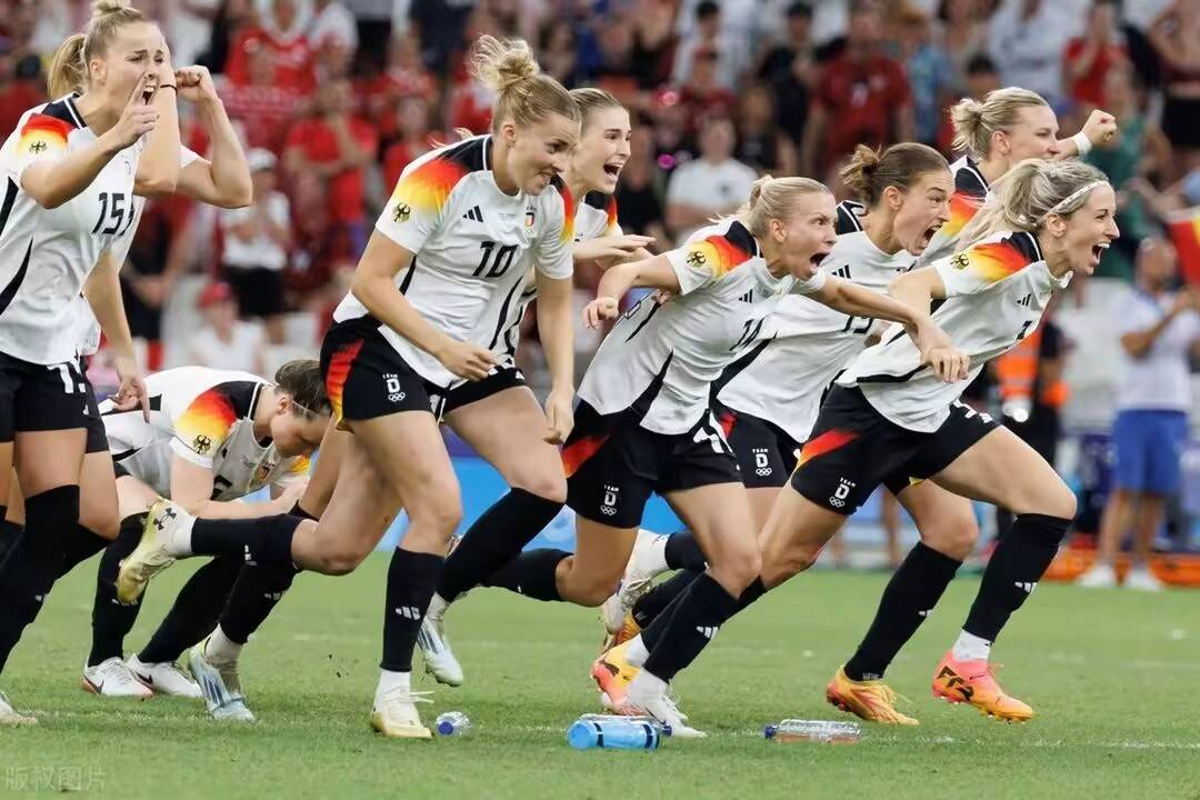 巴西女足队员发挥出色获得胜利