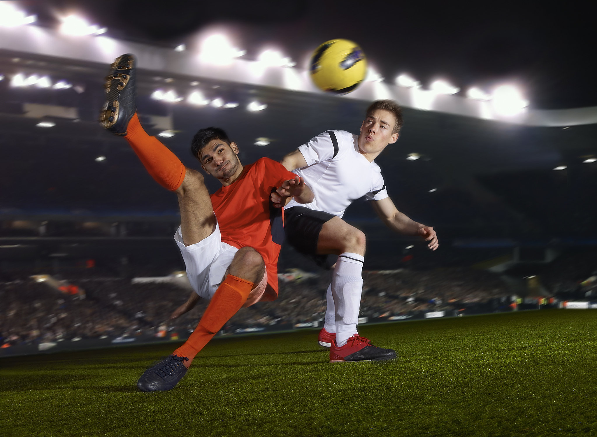 开云体育入口-关于国际级足球赛事即将展开，各队备战全力出战的信息