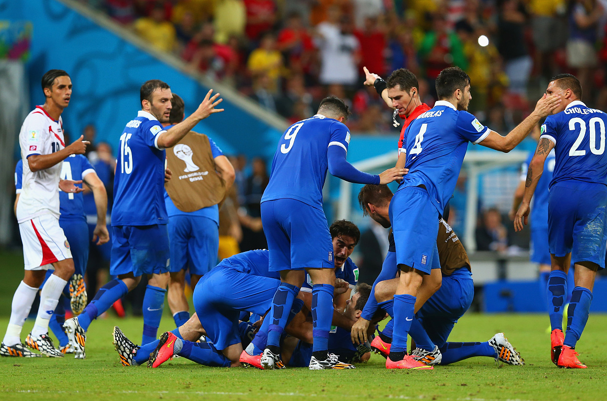 包含欧国联赛战术布置巧妙，教练执教精湛的词条