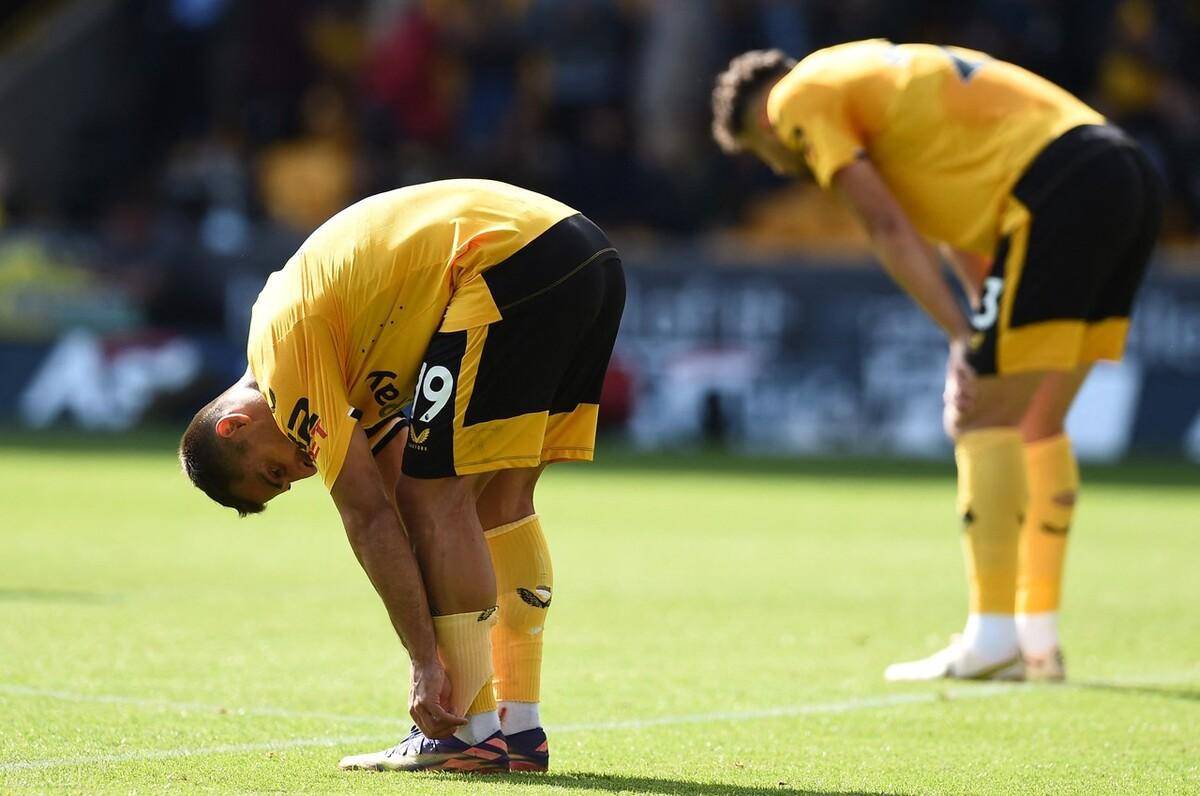 开云体育入口-包含曼城落背跌，小组第一位置盘踞动摇的词条