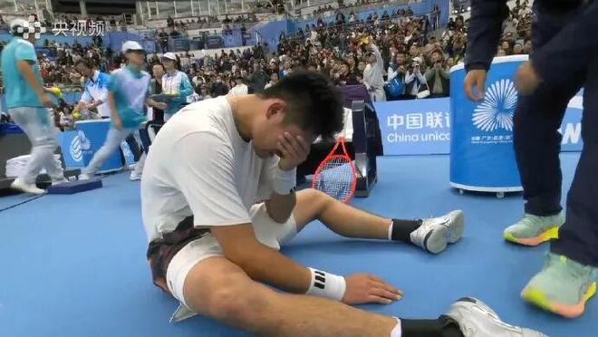德国网球队完胜意大利网球队，费德勒三分雨点燃全场的简单介绍