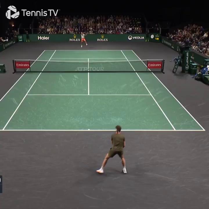 ATP总决赛逆转澳网，鲁德点燃赛场