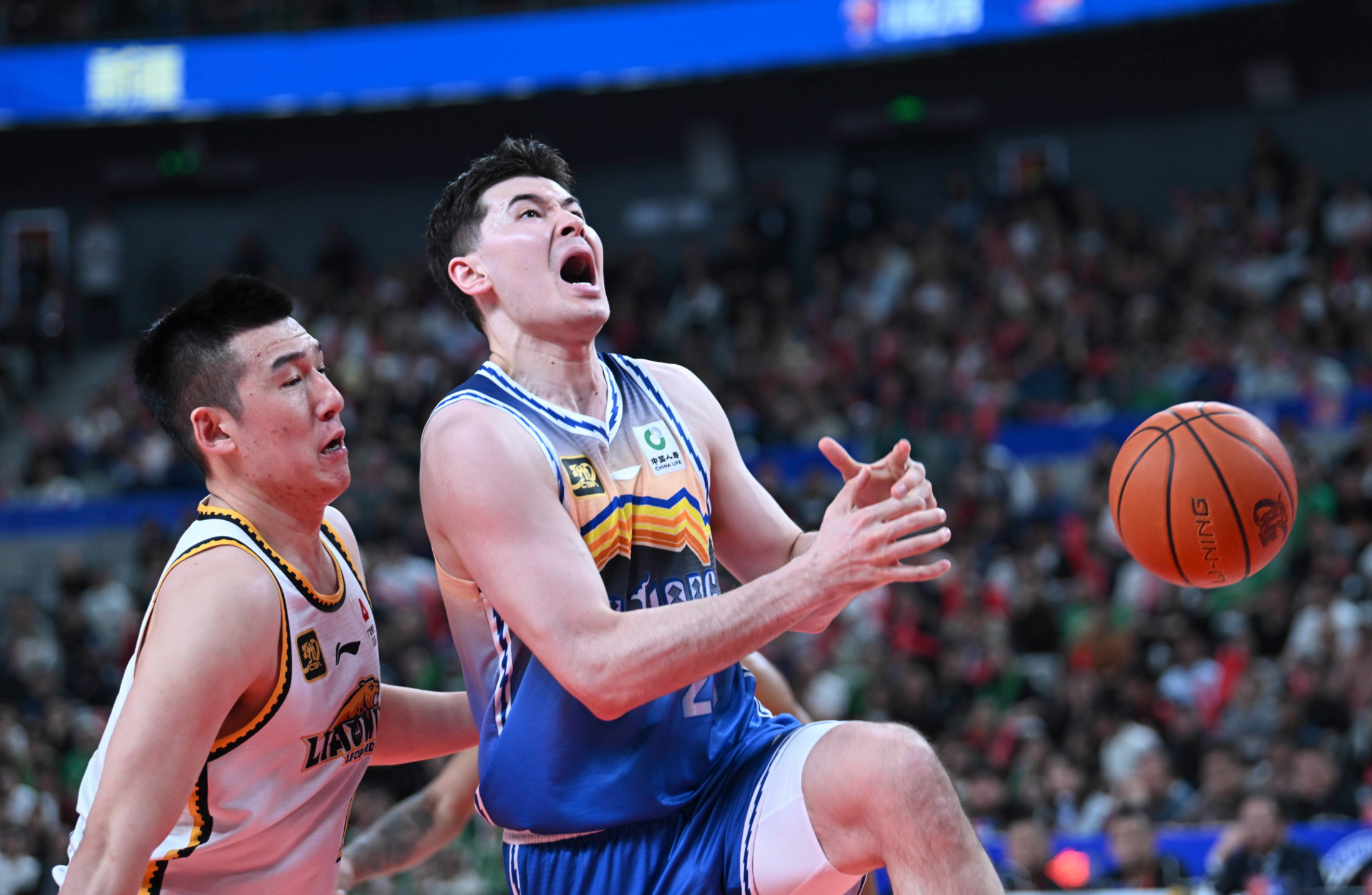 北京队鏖战公牛，保罗点燃赛场