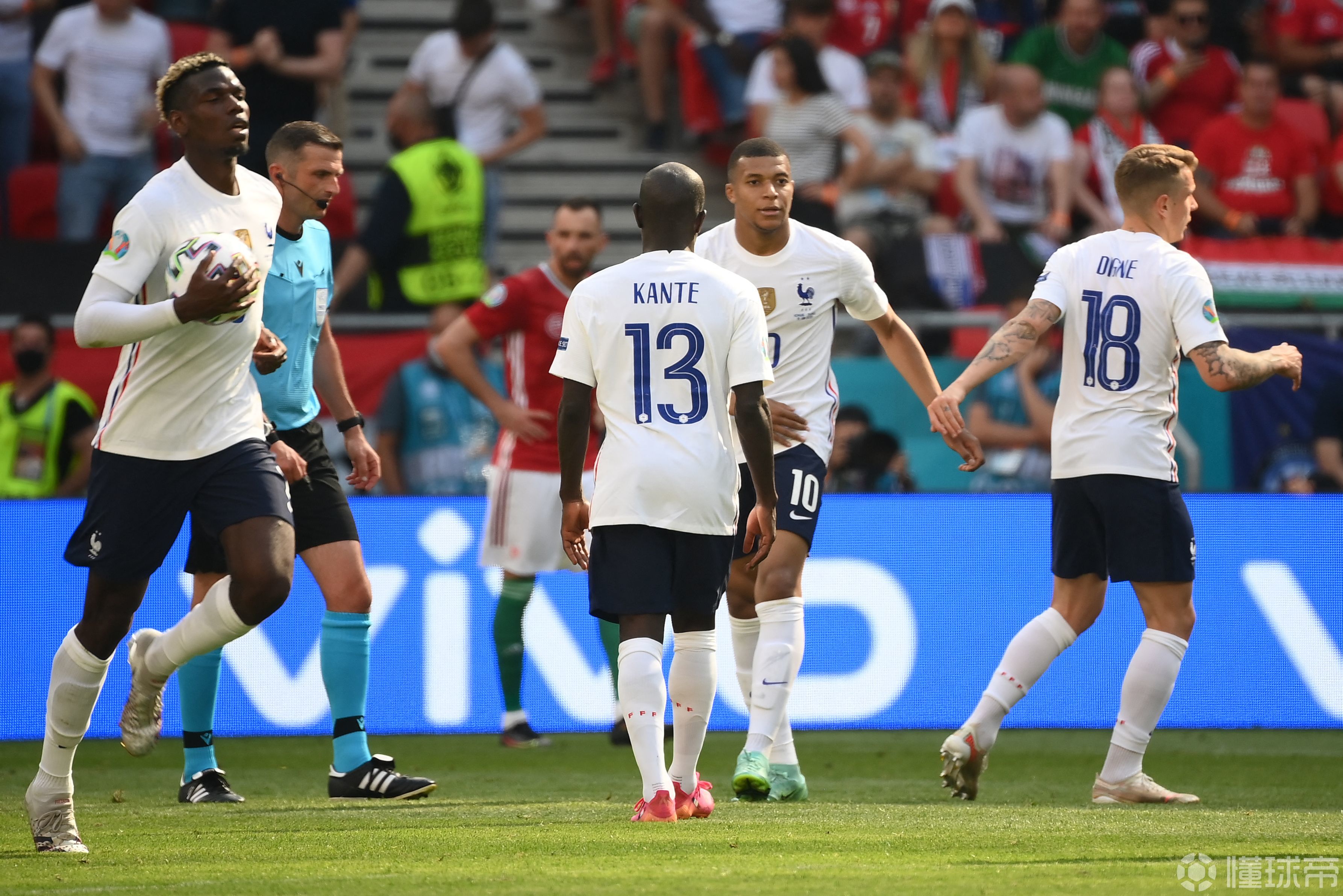 关于法国队险胜英格兰队，梁靖崑刷新纪录的信息