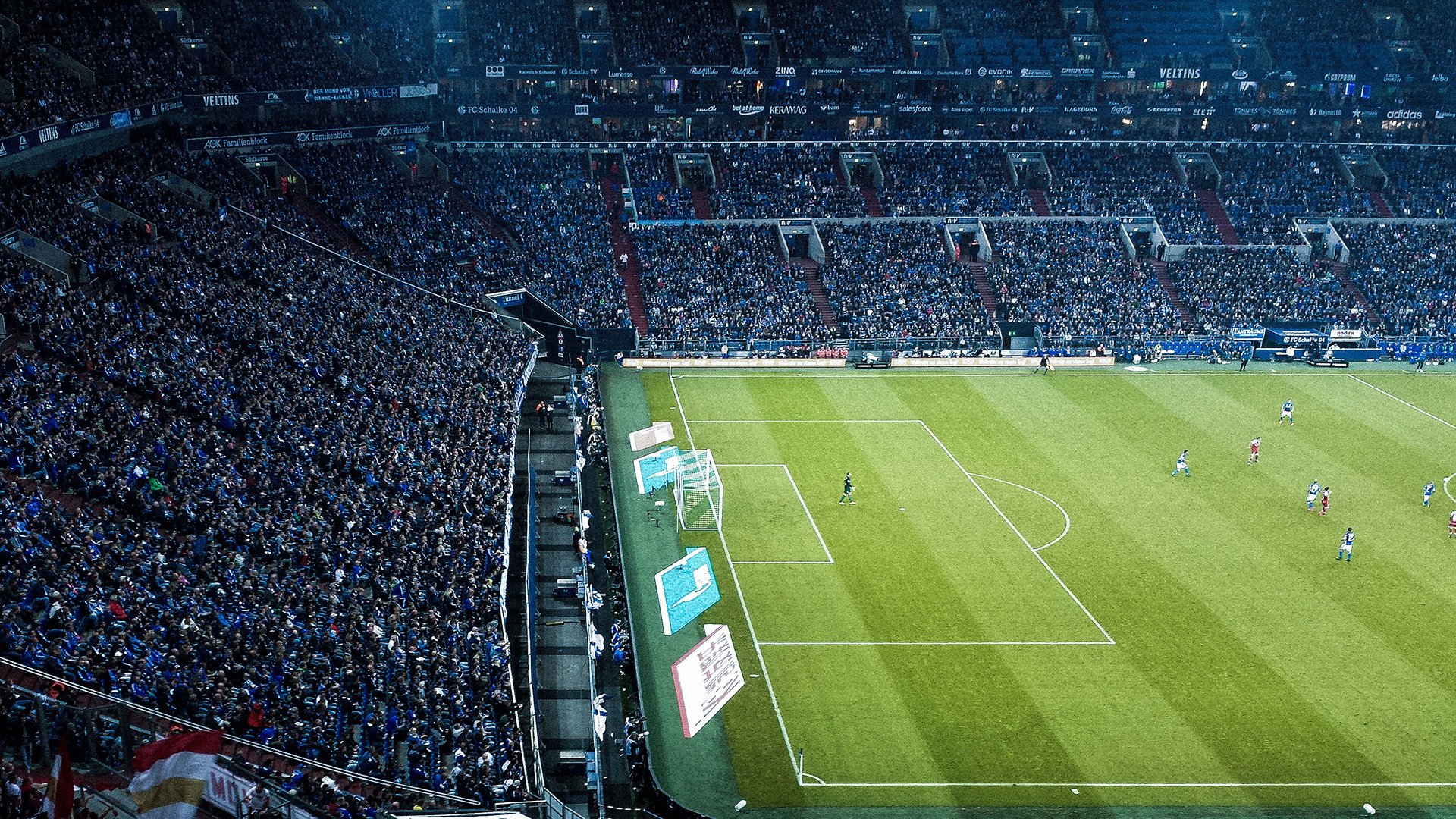 阿拉巴点燃赛场，乌克兰提前终结悬念，日本足球的启示与未来